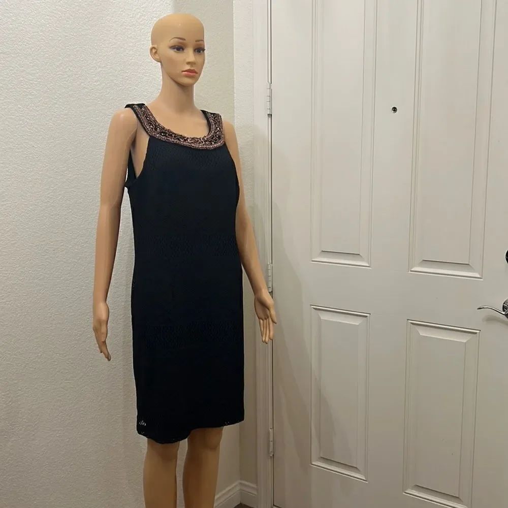 DB Dress Size 16 Scoop Beaded Neck Sleeveless Midi Black Crochet Lace Lined